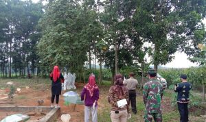 Pemakaman Warga Positif Covid-19 Di Kawal TNI-Polri