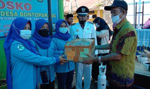 Pemdes Bontoparang Bersama Camat Mangarabombang Lantik Aparat Desanya