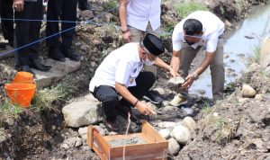 Bupati, Wabup dan Wakil Ketua II DPRD Jeneponto Lakukan Peletakan Batu Pertama Mesjid An Najam 