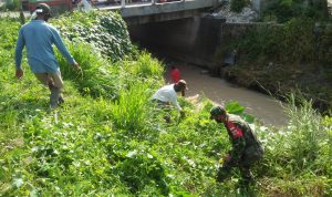 Pembersihan Sepanjang Kali Cibeber, Kegiatan Jum’at Koramil 2301/ Cilegon