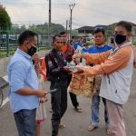 Peduli Sesama, Pokja Wartawan Banten Bagikan Takjil dan Masker