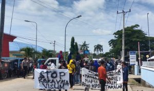 Diduga Hasil Visum Direkayasa, Sejumlah Mahasiswa Adakan Aksi Di Depan RSUD Takalar