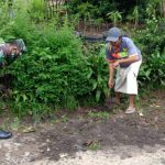 Babinsa Koramil 2306/Mancak Karbak Pembuatan Rumah Warga