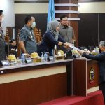 Hadiri Paripurna Ranperda APBD 2022, Plt Gubernur: Target Pendapatan Daerah Rp10,8 Triliun