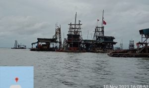 Meski Kerap Ditertibkan APH, Puluhan Ponton Isap Kembali Beroperasi di Pulau Mengkubung