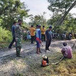 Anggota Koramil 2301/Cilegon Giat Karbak Kebersihan Lingkungan