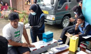 Team Gerai Presisi Polres Pasangkayu, Door to Door Melakukan Vaksinasi