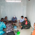 Anggota Koramil 2301/Cilegon Giat Karbak Perehaban Tempat Ibadah