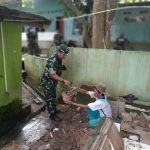 Anggota Koramil 2307/Ciwandan Giat Karbak Pembuatan Rumah