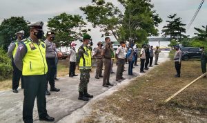 TNI-Polri Himbau Pengunjung Pantai Patuhi Prokes