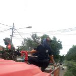 Anggota Koramil 2301/Cilegon Giat Karbak Penyemprotan Cairan Disinfektan