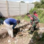 Babinsa Koramil 2302/Bojonegara Giat Karbak Pemasangan Pondasi