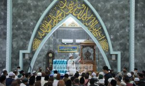 Gubernur Ajak Warga Penyak Makmurkan Masjid Baitul Muslimin