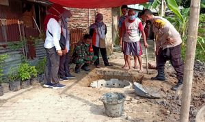 Anggota Koramil 2301/Cilegon Giat Karbak Membuat Sumur Serapan Air