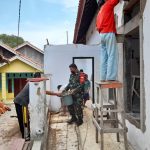 Anggota Koramil 2307/Ciwandan Giat Karbak Penyemprotan Cairan Disinfektan