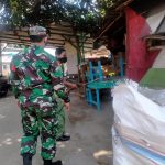 Anggota Koramil 2307/Ciwandan Giat Karbak Penyemprotan Cairan Disinfektan