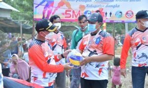 Bupati Bengka Mulkan Buka Turnamen Bola Volly Cup Tahun 2022 dengan Penerapan Prokes