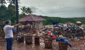 Musa Weliansyah Anggota Komisi IV DPRD Lebak Sikapi Aduan Terkait Penumpukan Sampah di TPSA Cihara