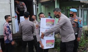 Kapolda Babel Beserta Jajaran Saluran Bantuan Kemanusiaan Korban Gempa di Sumbar