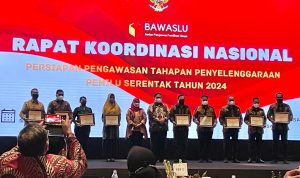 Bawaslu Babel Raih 2 Penghargaan SDMO Award