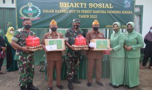 Peringati HUT Ke-76, Persit Kodim 0429/Lamtim Ziarah Taman Makam Pahlawan dan Bhaksos