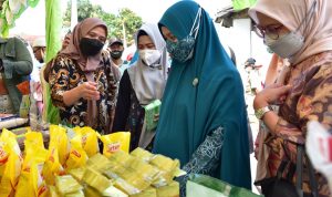 Naoemi Octarina Buka Gelar Pasar Tani Tanaman Pangan Hortikultura dan Perkebunan