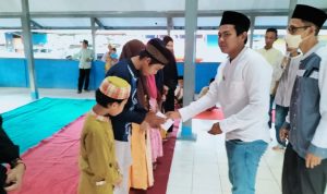 Gelar Bukber, Karang Taruna Malingping Santuni Puluhan Anak Yatim