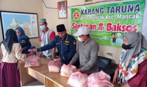 Kantor Desa Mancak Adakan Santunan dan Baksos Secara Door To Door