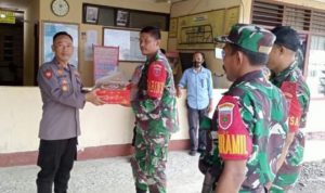 Koramil 01/Pasangkayu Serahkan Kue HUT Bhayangkara ke-76