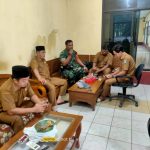 Babinsa Koramil 2305/Cinangka Giat Komsos Membahas Tentang Kamtibmas