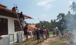 Babinsa Koramil 2304/Anyar, Giat Karbak Perehaban Masjid