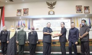 Gubernur Lampung Arinal Djunaidi Mengikuti Paripurna DPRD Prov Lampung