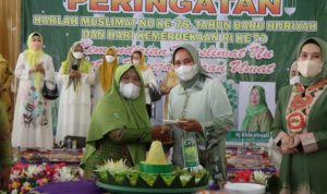 Ketua TP PKK Provinsi Lampung Riana Sari Arinal Hadiri Harlah Muslimat NU ke-76 di Way Kanan 