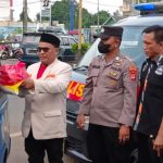 Polres Lampung Utara, Bagikan Bansos ke Masyarakat yang Terdampak Penyesuian Harga BBM