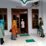 Babinsa Koramil 2307/Ciwandan, Karbak Penyemprotan Cairan Disevektan