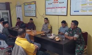 Babinsa Koramil 2306/Mancak, Giat Komsos Membahas Tentang Cuaca