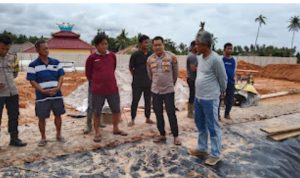 Respon Cepat Kapolsek Jebus Keluhan Warga Pembangunan Tambak Udang di Desa Teluk Limau