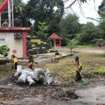 Peduli Terhadap Lingkungan, DLH dan  Rombongan Kejari Basel Gelar Aksi Bersih di Pantai Tanjung Kerasak