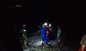 Sigap, Sat Polair Polres Bangka dan Basarnas Evakuasi Avanza Terjun ke Laut