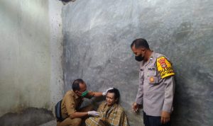 Bhabinkamtibmas Polres Metro Polda Lampung Peduli Orang dengan Gangguan Jiwa “ODGJ”