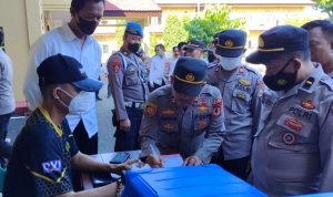 Disidak Propam,Ratusan Personil Polres Maros Ikuti Tes urine Dan Pemeriksaan Senjata Api