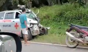 Ambulance VS Truk Di Ujung Desa Ranggas, 1 Orang Meninggal Dunia