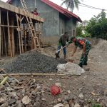 Babinsa Koramil 2304/Anyar, Giat Karbak Pemasangan Pondasi Rumah