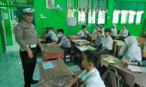 Sat Lantas Polres Metro Berikan Edukasi Lalu Lintas kepada Pelajar