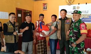 BNPB Pusat Bersama BPBD Jeneponto Serahkan Bantuan Logistik di Dua Desa Kecamatan Tamalatea