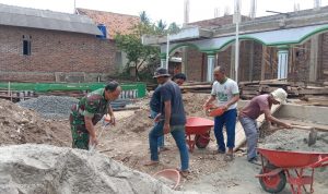 Babinsa Koramil 2307/Ciwandan, Karbak Gotong Royong Pembangunan Masjid