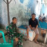 Babinsa Koramil 2305/Cinangka Giat Komsos Dalam Rangka Kamtibmas