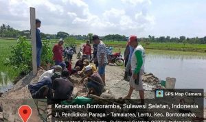 Secara Swadaya, Warga Bersama Pemdes Lentu Jeneponto Perbaiki Plat Duiker