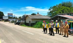 Polres Bangka Barat Koordinasi Sketsa Rencana Rekayasa Lalu Lintas untuk Persiapan Ops Ketupat Menumbing 2023 di Pelabuhan Tj. Kalian