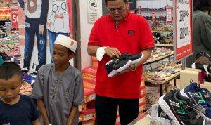 Bupati Riza dan Baznas Basel Berbagi Kebahagiaan kepada Puluhan Anak Yatim